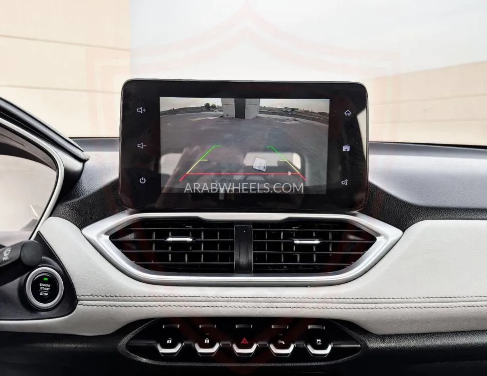 Chevrolet Captiva 2023 for Sale in Sharjah Image-16