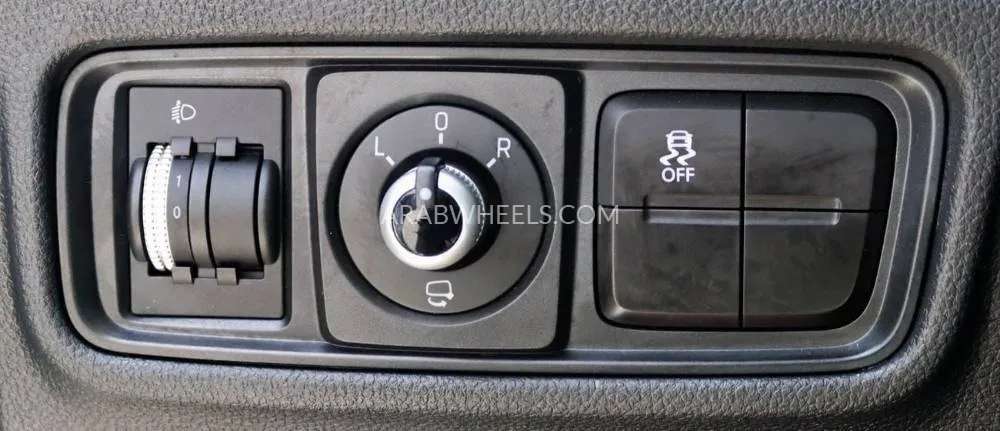 JAC JS4 2023 for Sale in Sharjah Image-18