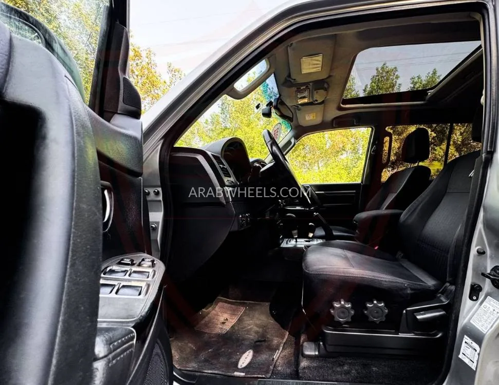 Mitsubishi Pajero 2022 for Sale in Sharjah Image-8