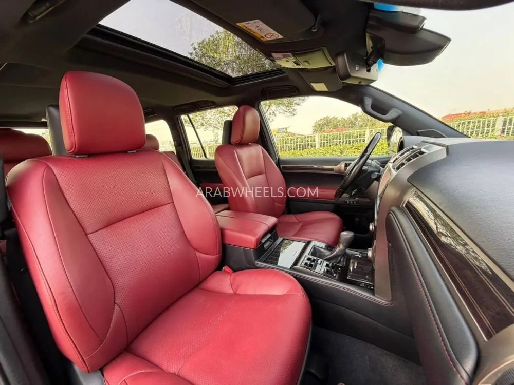 Lexus GX 2020 for Sale in Dubai Image-12