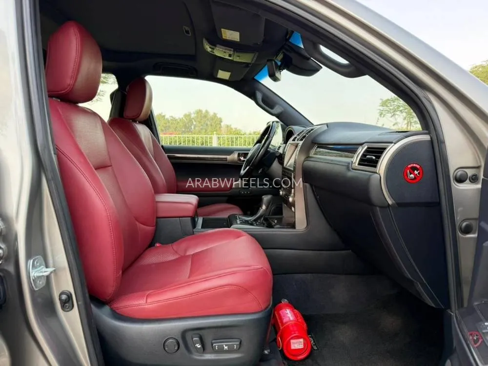 Lexus GX 2020 for Sale in Dubai Image-14