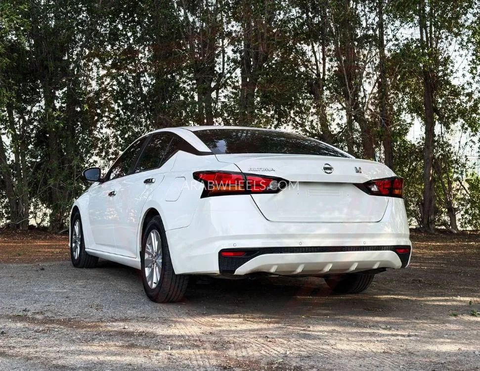 Nissan Altima 2022 for Sale in Sharjah Image-4