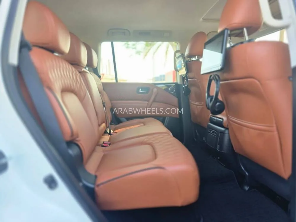 Nissan Patrol 2023 for Sale in Dubai Image-5