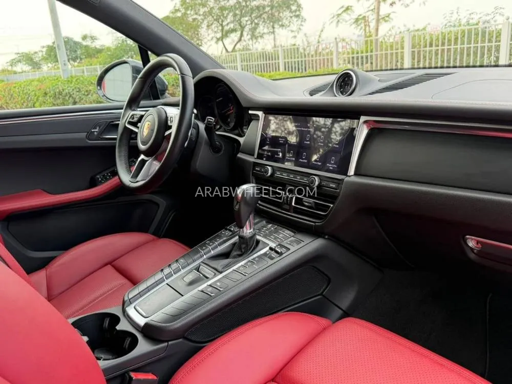 Porsche Macan 2020 for Sale in Dubai Image-13
