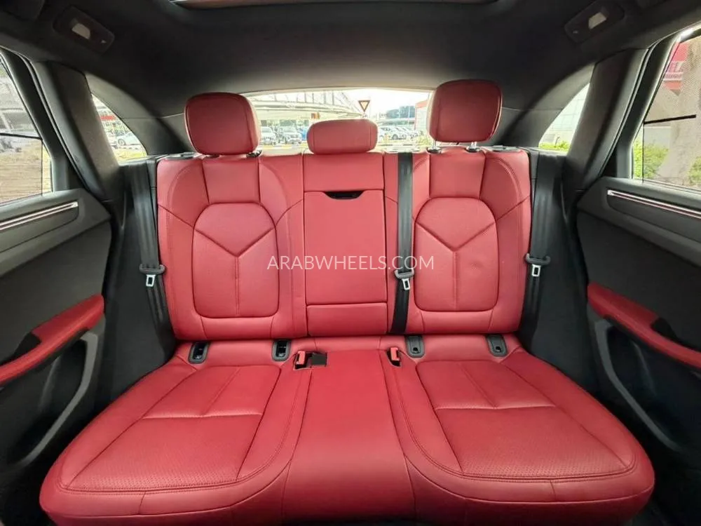 Porsche Macan 2020 for Sale in Dubai Image-15