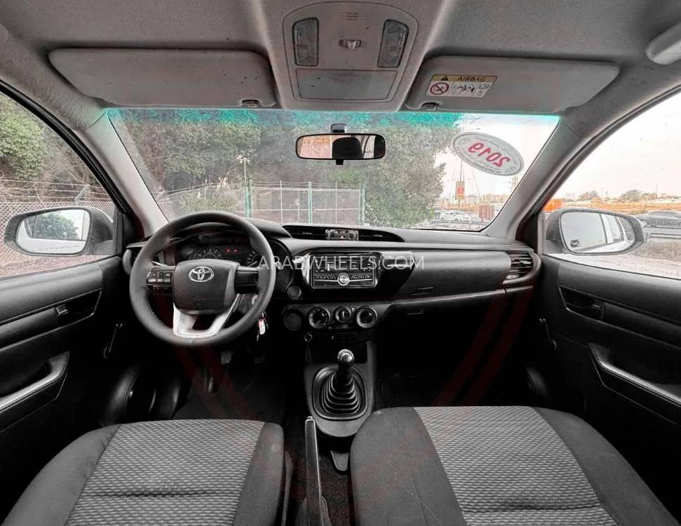 Toyota Hilux 2019 for Sale in Sharjah Image-11
