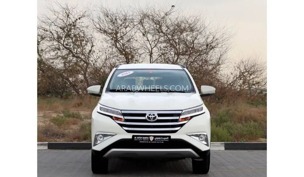 Toyota Rush 2023 for Sale in Sharjah Image-2