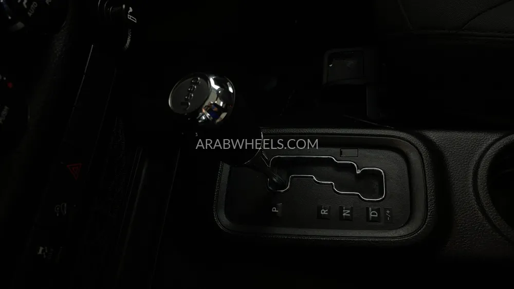 جيب رانجلر 2018 for Sale in دبي Image-18