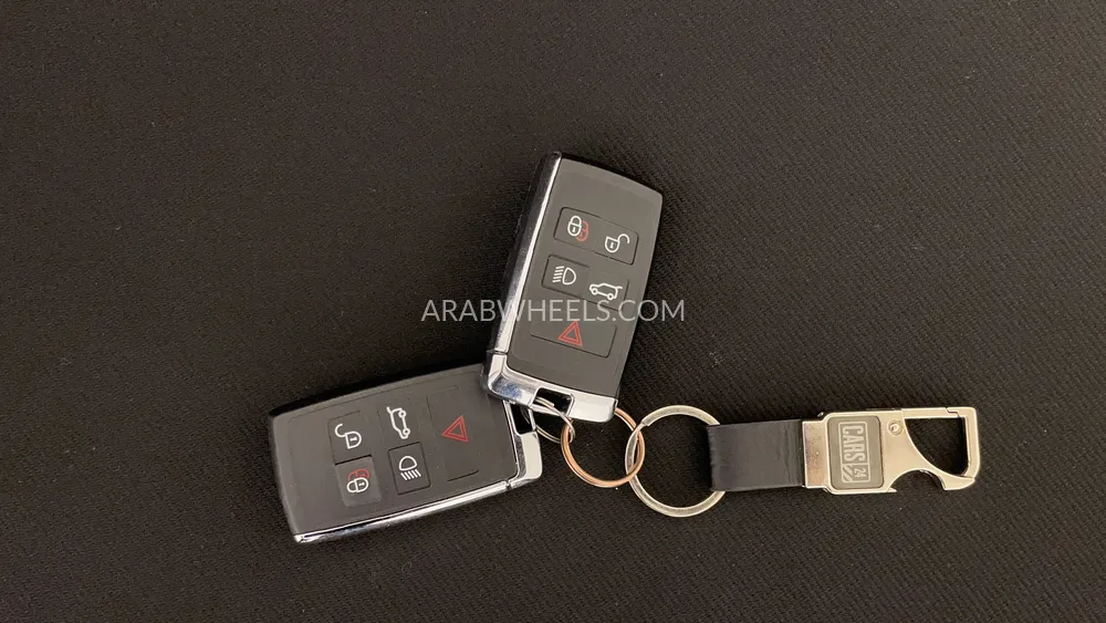 Land Rover Range Rover Evoque 2024 for Sale in Dubai Image-31