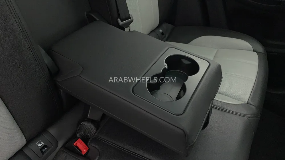 Land Rover Range Rover Evoque 2024 for Sale in Dubai Image-44