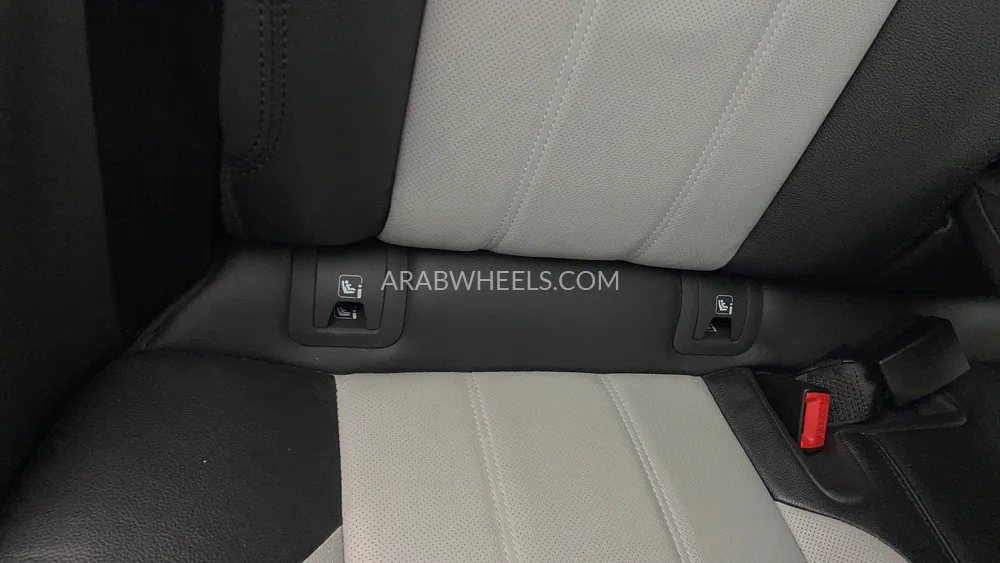 Land Rover Range Rover Evoque 2024 for Sale in Dubai Image-45