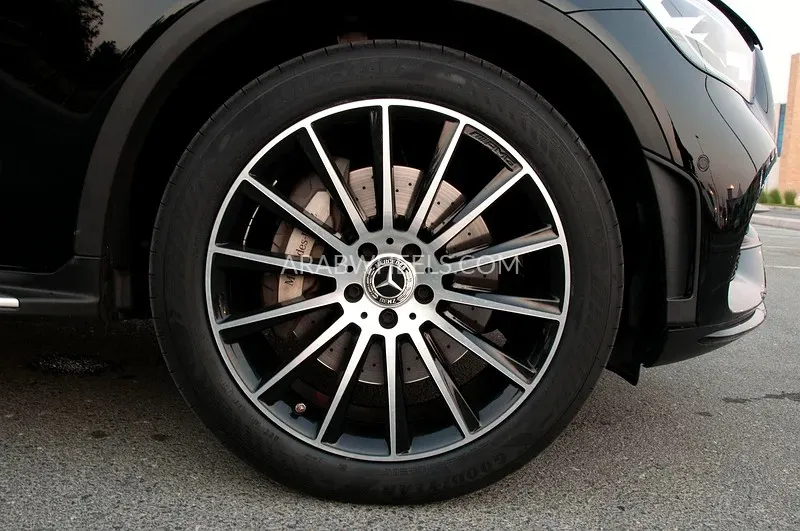 Mercedes Benz GLC Class 2023 for Sale in Dubai Image-7