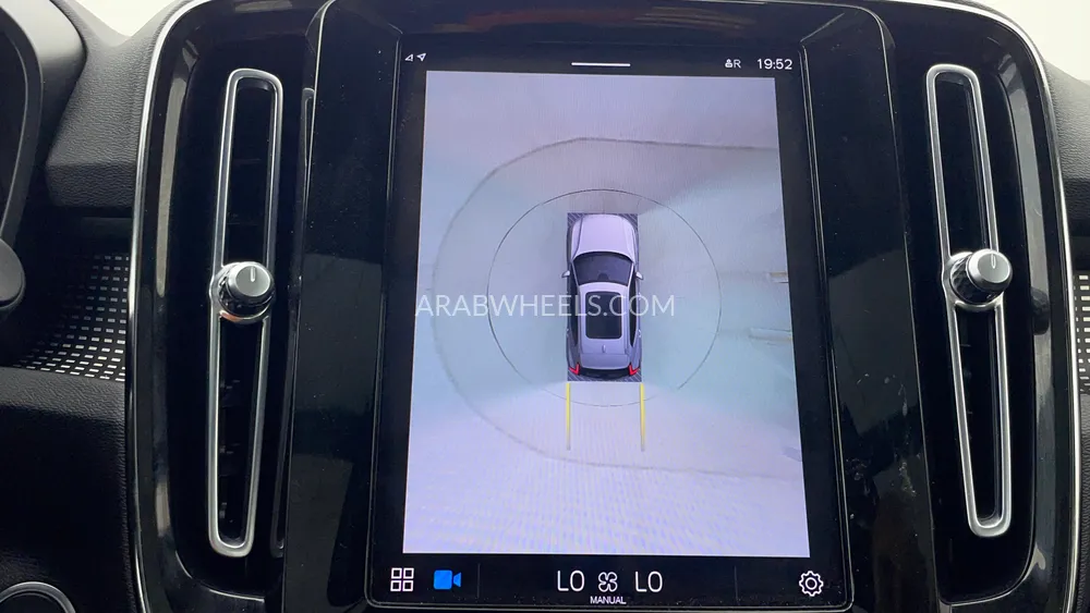 Volvo XC40 2023 for Sale in Dubai Image-16