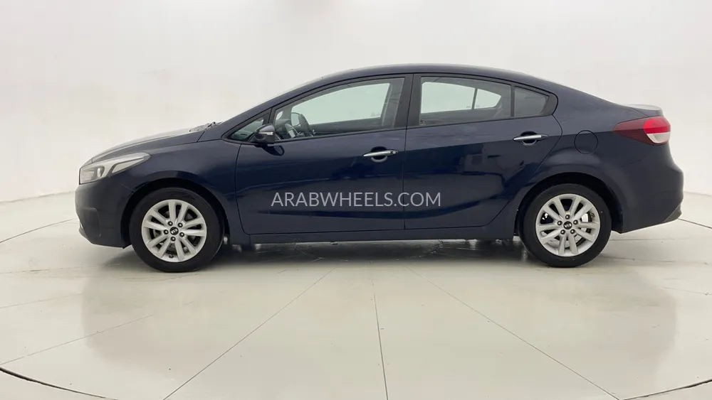 Kia Cerato 2018 for Sale in Dubai Image-6