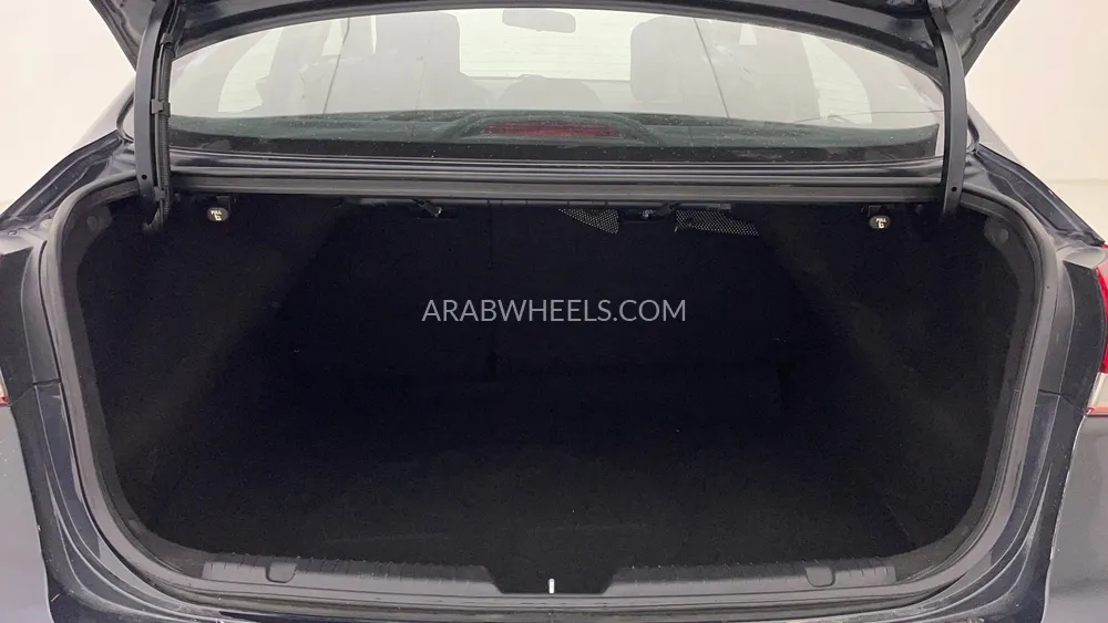 Kia Cerato 2018 for Sale in Dubai Image-28