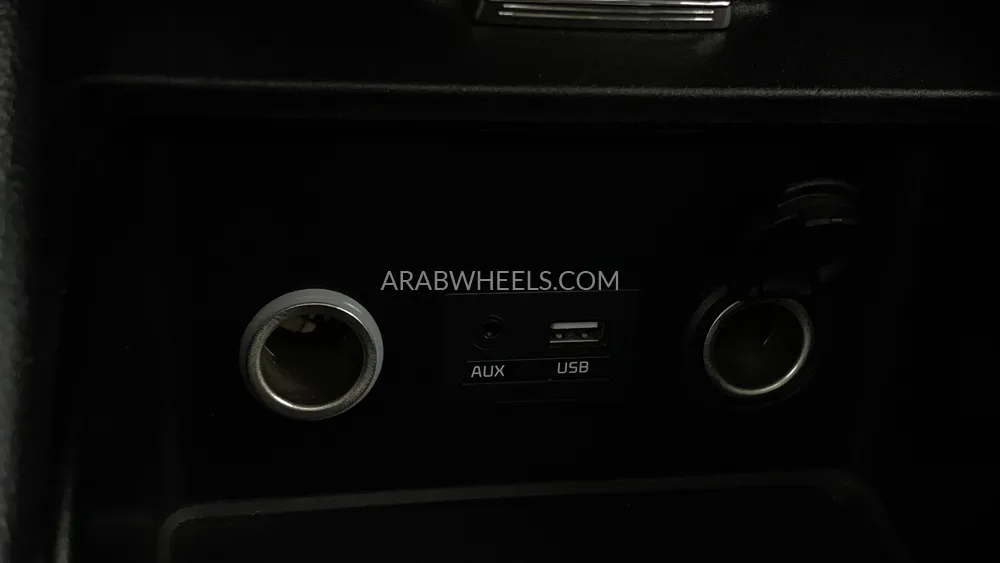 Kia Cerato 2018 for Sale in Dubai Image-42