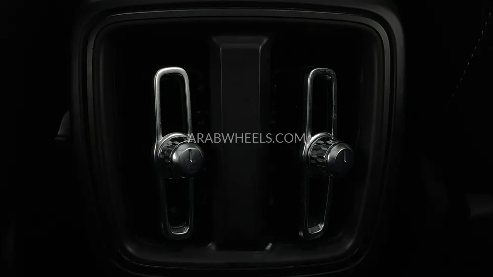 Volvo XC40 2023 for Sale in Dubai Image-27