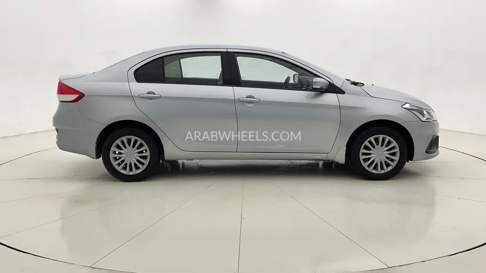 Suzuki Ciaz 2023 for Sale in Dubai Image-2