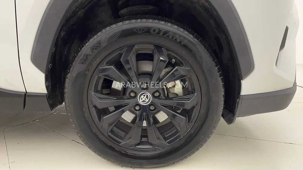 تويوتا راف 4 2023 for Sale in دبي Image-10