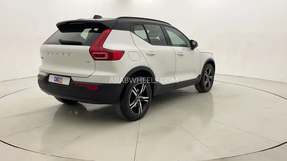 Volvo XC40 2022 for Sale in Dubai Image-3