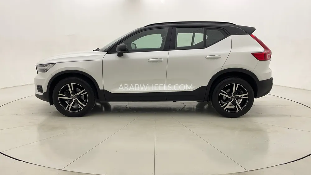 Volvo XC40 2022 for Sale in Dubai Image-6