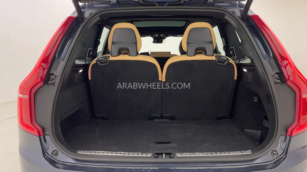 Volvo XC90 2023 for Sale in Dubai Image-30