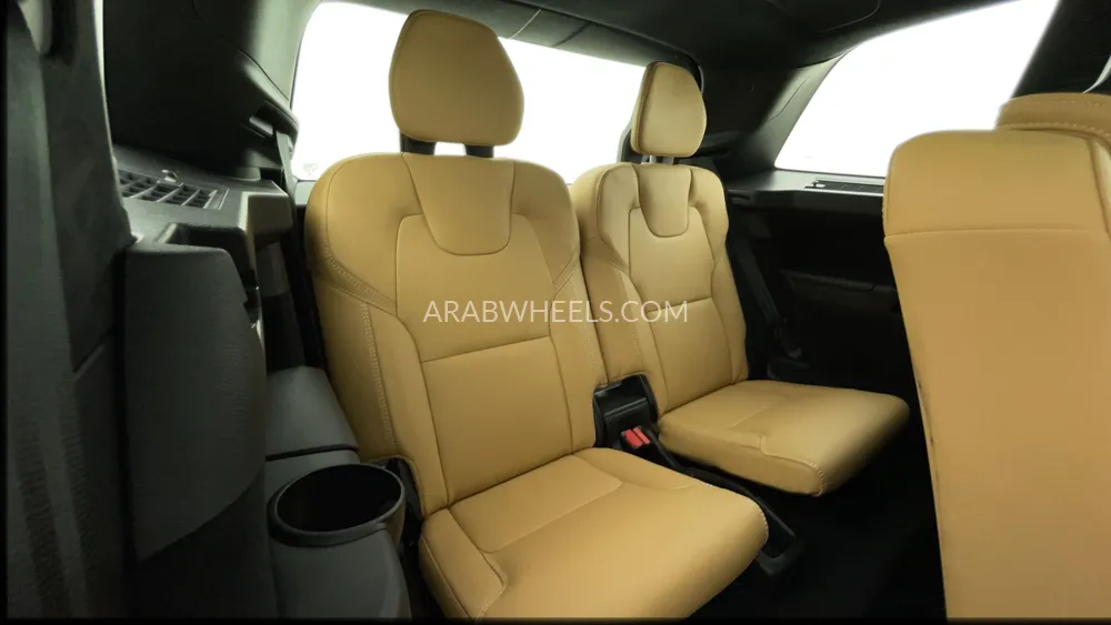 Volvo XC90 2023 for Sale in Dubai Image-45