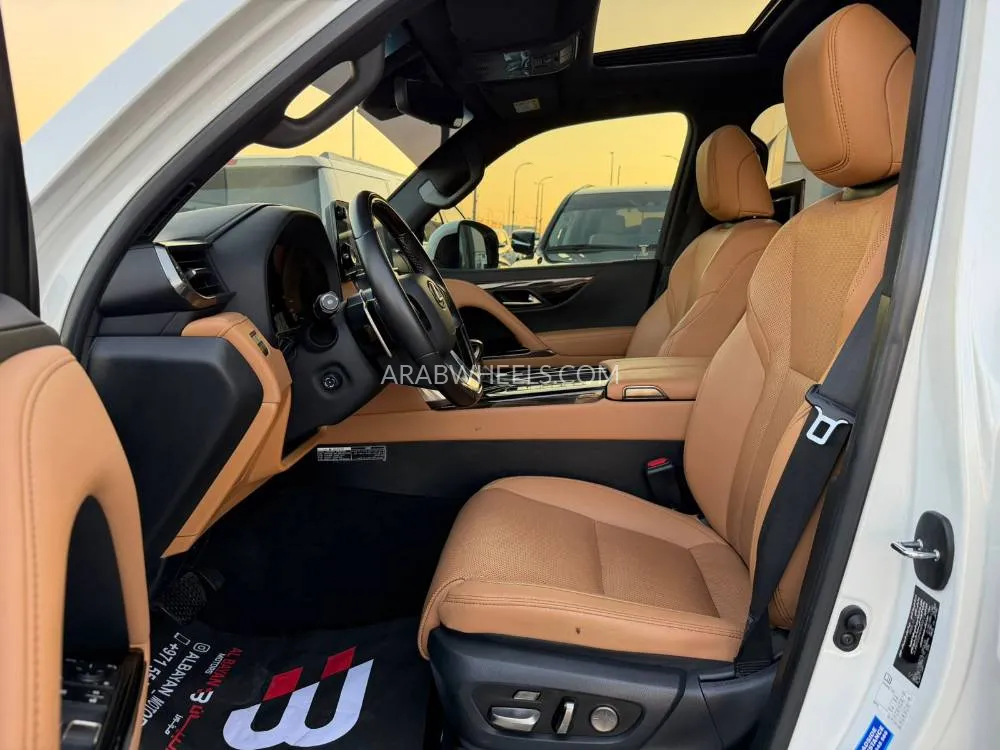 لكزس LX 2024 for Sale in أبو ظبي Image-7