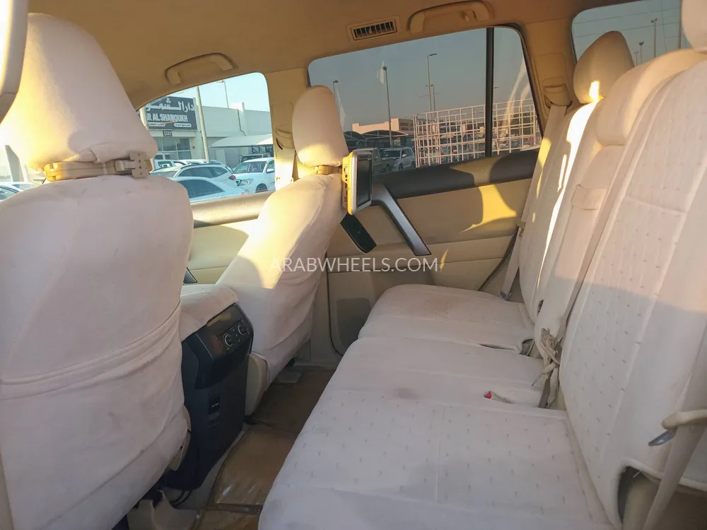 Toyota Land Cruiser Prado 2015 for Sale in Sharjah Image-8