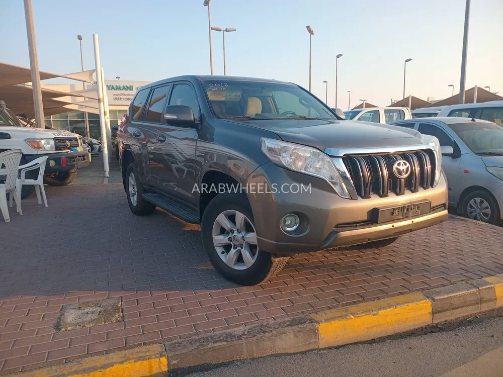Toyota Land Cruiser Prado 2015 for Sale in Sharjah Image-2