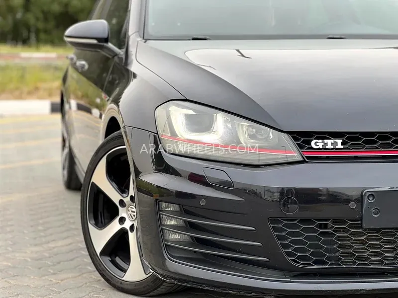Volkswagen Golf GTI 2015 for Sale in Sharjah Image-7