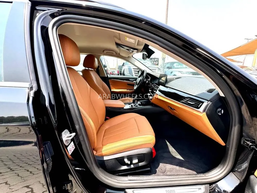 BMW 5 series 2023 for Sale in Sharjah Image-9