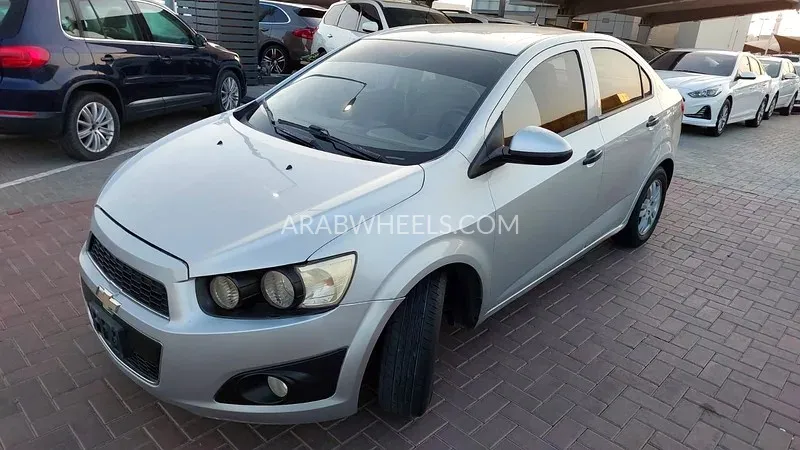 Chevrolet Sonic 2014 for Sale in Sharjah Image-14