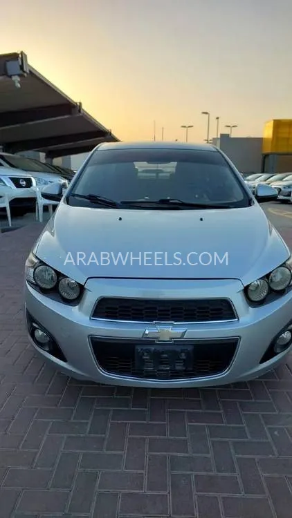 Chevrolet Sonic 2014 for Sale in Sharjah Image-19