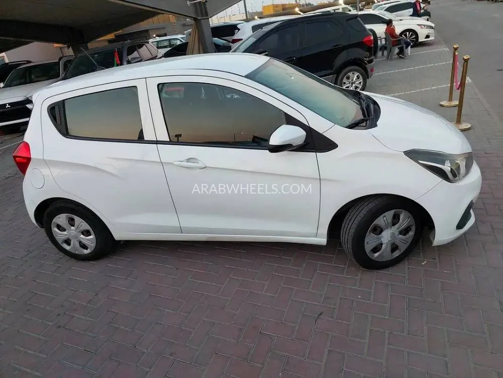 Chevrolet Spark 2017 for Sale in Sharjah Image-5