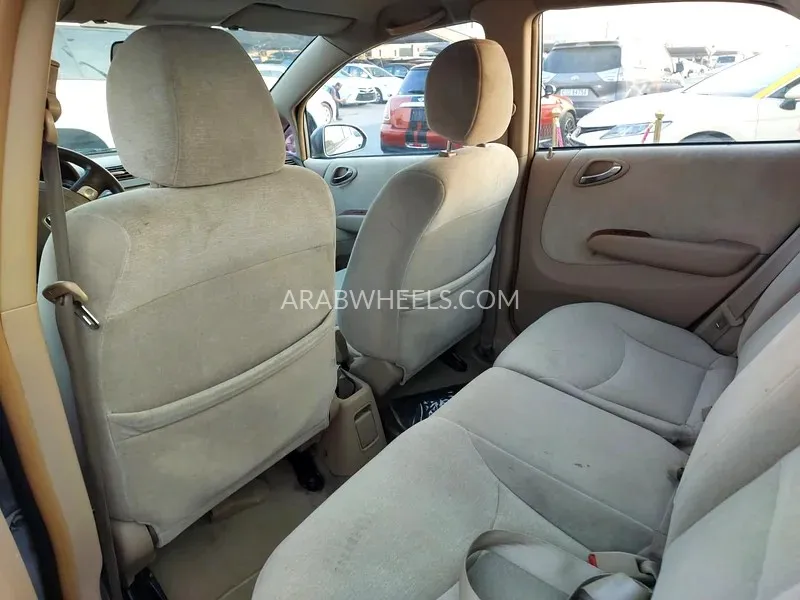 Honda City 2006 for Sale in Sharjah Image-2