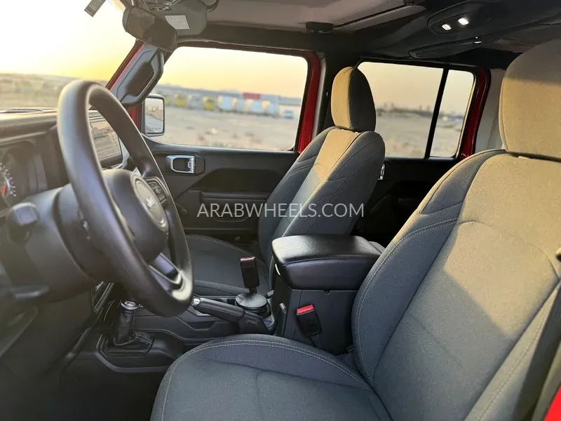 Jeep Wrangler 2024 for Sale in Sharjah Image-7