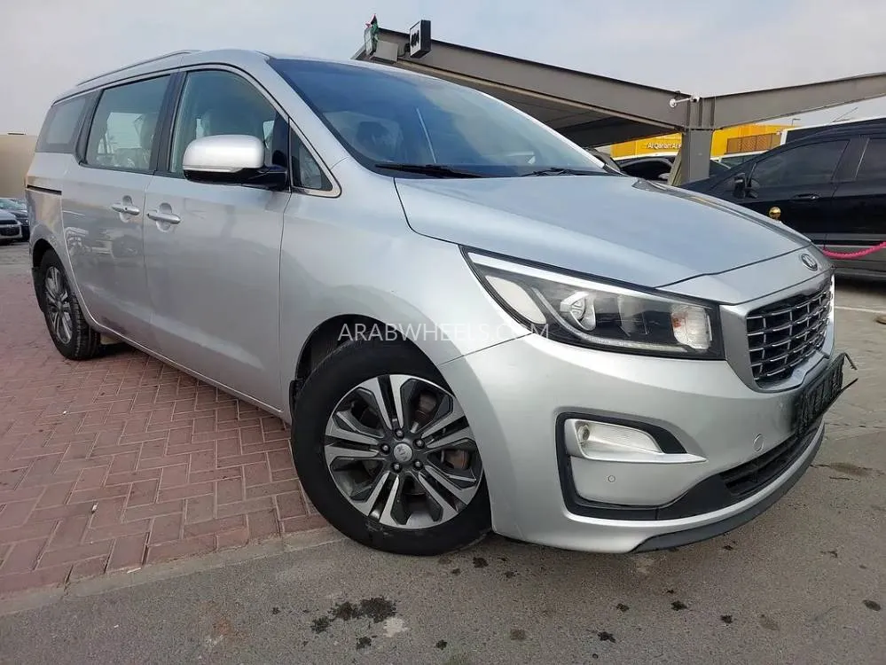 Kia Grand Carnival 2020 for Sale in Sharjah Image-19