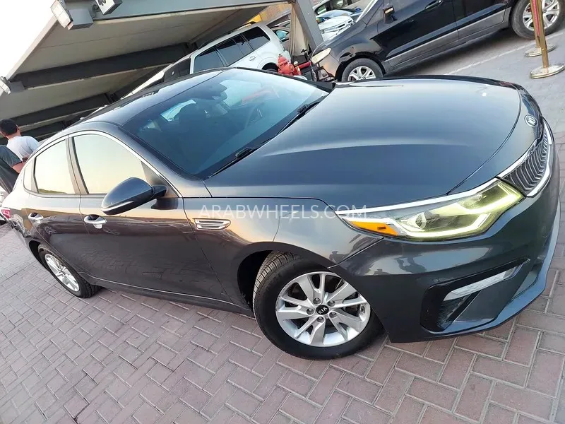 Kia Optima 2018 for Sale in Sharjah Image-3