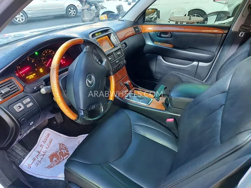 Lexus LS 2003 for Sale in Sharjah Image-15