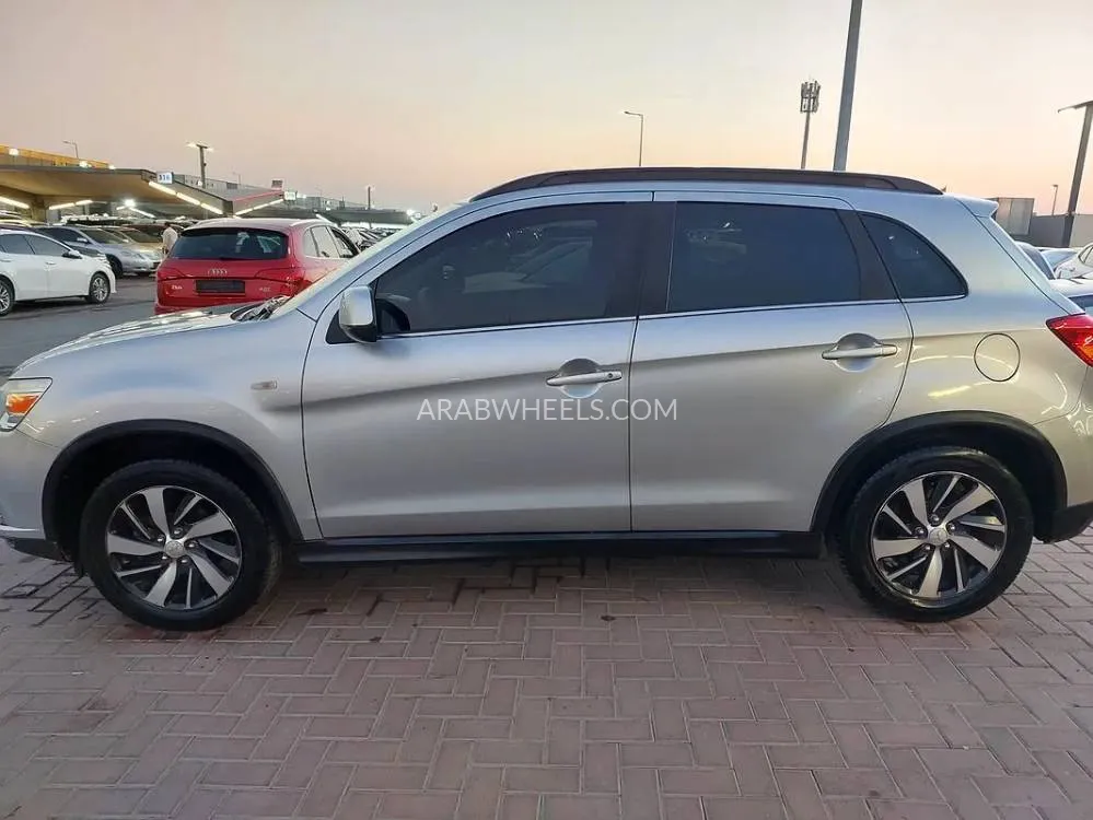 Mitsubishi ASX 2018 for Sale in Sharjah Image-3
