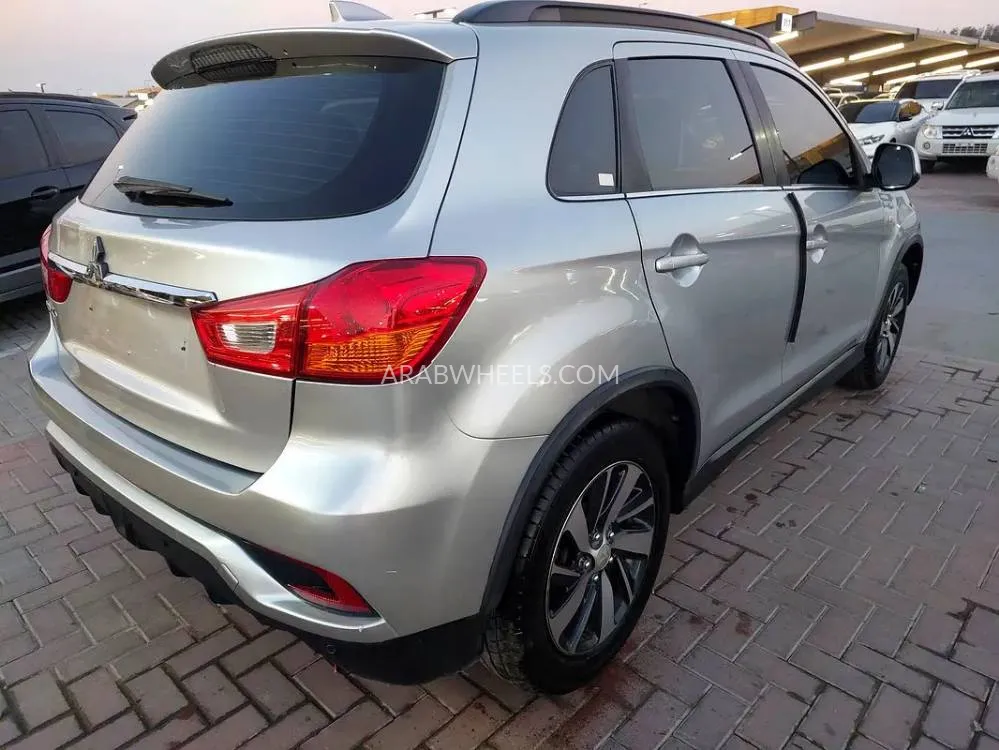 Mitsubishi ASX 2018 for Sale in Sharjah Image-4