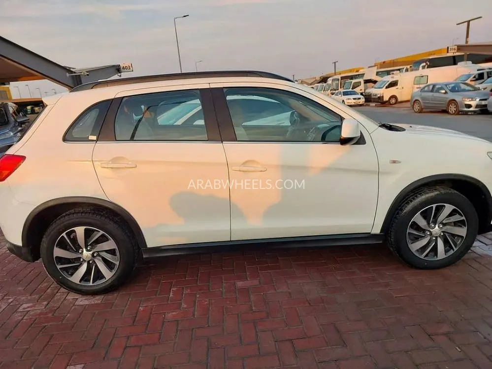 Mitsubishi ASX 2017 for Sale in Sharjah Image-5
