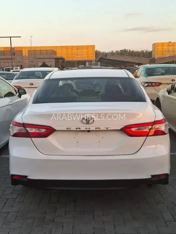 Toyota Camry 2018 for Sale in Sharjah Image-5