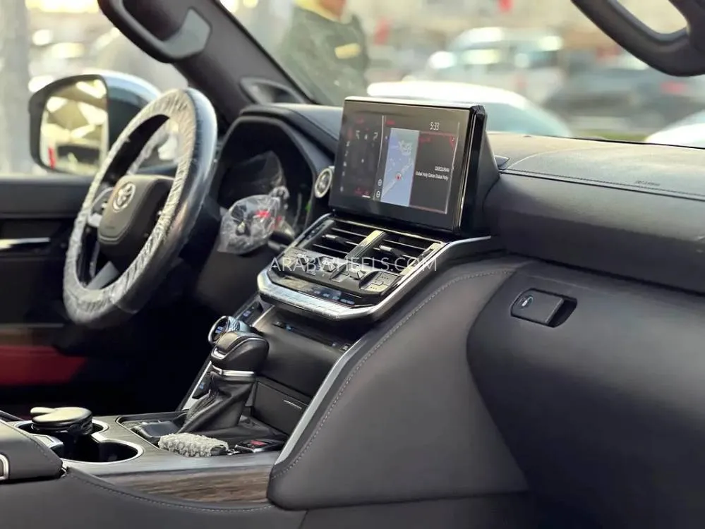 Toyota Land Cruiser 2022 for Sale in Sharjah Image-14