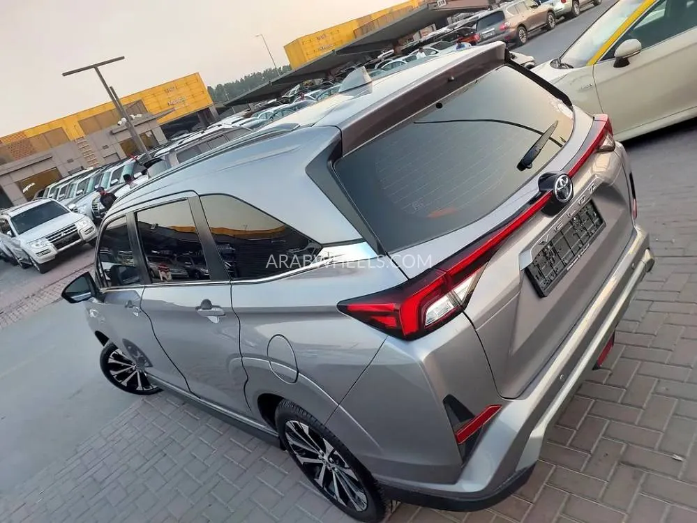 Toyota Vios 2024 for Sale in Sharjah Image-3