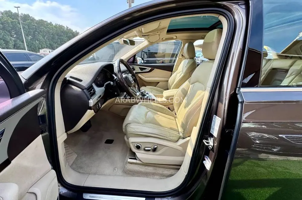 Audi Q7 2016 for Sale in Sharjah Image-9