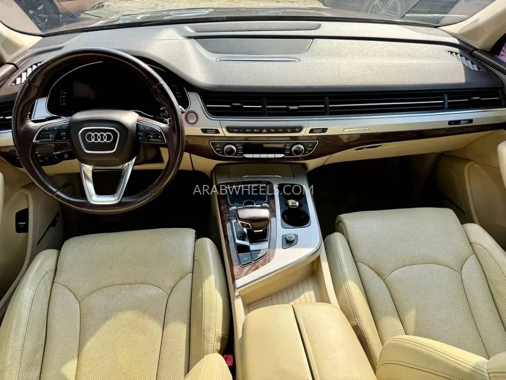 Audi Q7 2016 for Sale in Sharjah Image-11