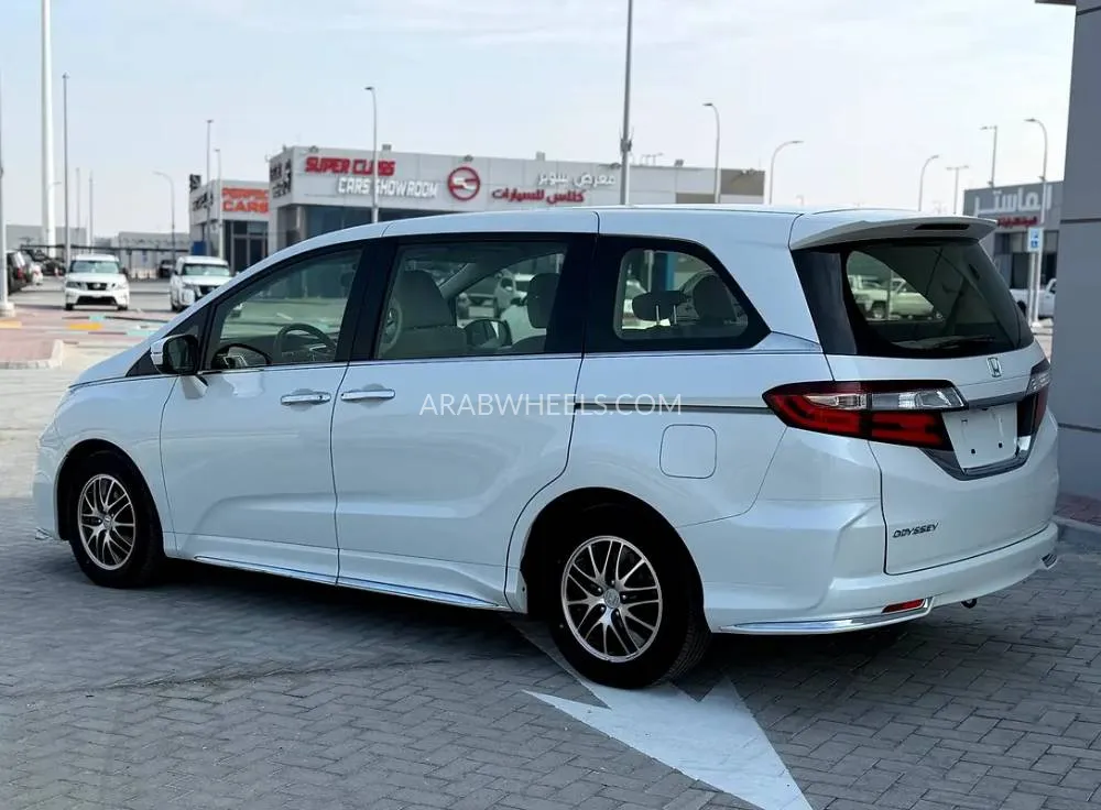 Honda Odyssey 2020 for Sale in Abu Dhabi Image-11