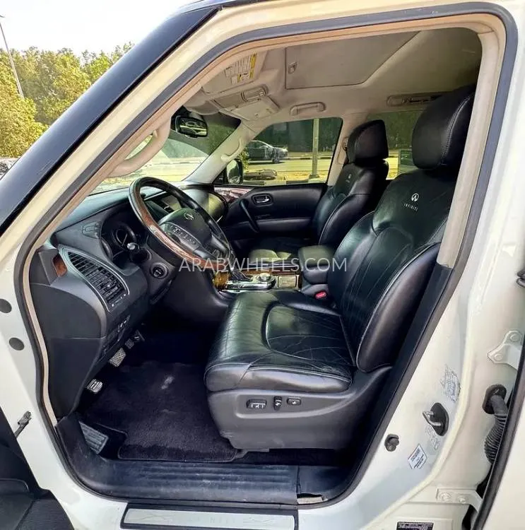 Infiniti QX56 2013 for Sale in Sharjah Image-2